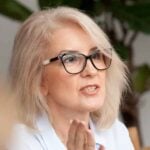 How to Improve Your Leadership Communication Skills: 8 Strategies That Work 3 Improve leadership communication skills image gravitas better workplace communication training