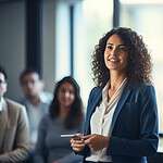 How to Present Without PowerPoint: Creative Ways to Engage Any Audience 1 how to present without PowerPoint, creative presentation ideas. present like a leader